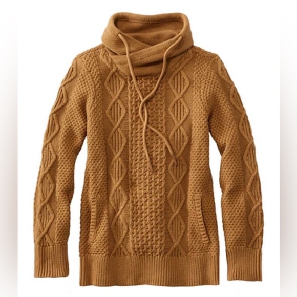 L.L. Bean Sweaters - L.L. Bean signature 100% cotton cable knit Brown sweater w/pockets medium